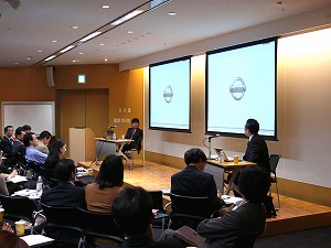 ケロッグ大学大学院 モーニング・セッションの模様