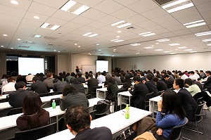 アカデミーヒルズで開催した安部修仁氏のBIZセミナーの様子