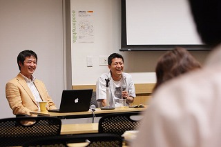 高須賀宣さん(右)と高橋英伸さん