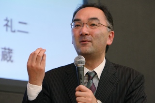 安藤礼二氏