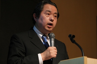 吉田輝幸氏