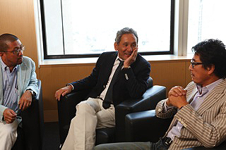 藤巻幸夫氏(左)米倉誠一郎(真ん中)髙島郁夫(右)