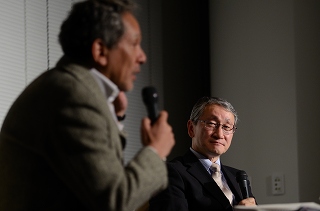 米倉誠一郎氏(左)川口淳一郎氏(右)
