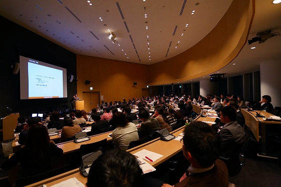 写真左：石倉 洋子（慶應義塾大学大学院教授）写真中央：中村 俊裕（米国NPOコペルニク共同創業者・CEO）写真右：大澤 亮（㈱Piece to Peace代表）