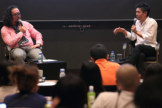 写真左:古田秘馬(プロジェクトデザイナー/株式会社umari 代表)写真右:松本理寿輝(ナチュラルスマイルジャパン 代表取締役)